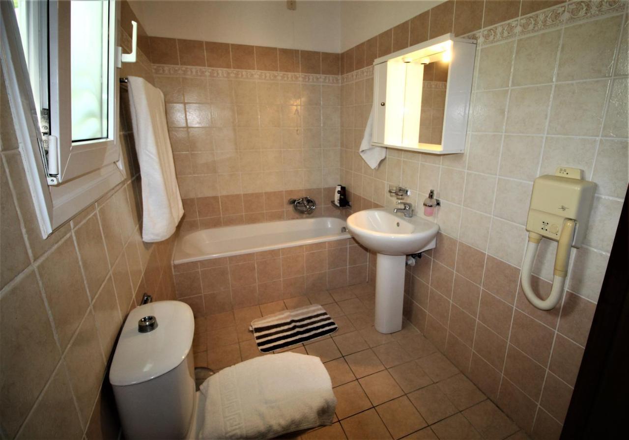Nikki'S Studios & Apartments Мораитика Экстерьер фото